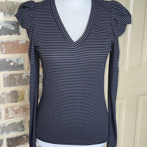 NWT Ella Moss Sandy Drape Gray Striped Top Fitted Puff Shoulder V-Neck Size S - Picture 9 of 9